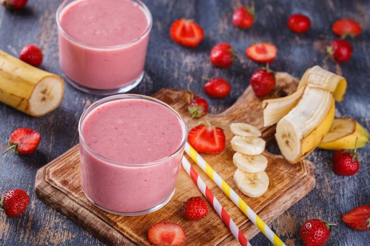 Recepty na smoothies pro sportovce, mlsaly i notorické nestíhače